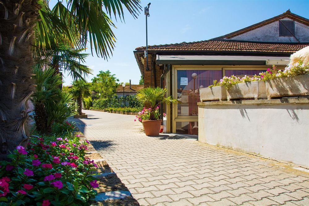 Aparthotel Costa Paradiso リド・アドリアーノ エクステリア 写真