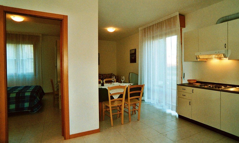 Aparthotel Costa Paradiso リド・アドリアーノ エクステリア 写真
