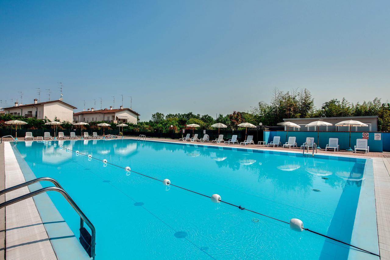 Aparthotel Costa Paradiso リド・アドリアーノ エクステリア 写真