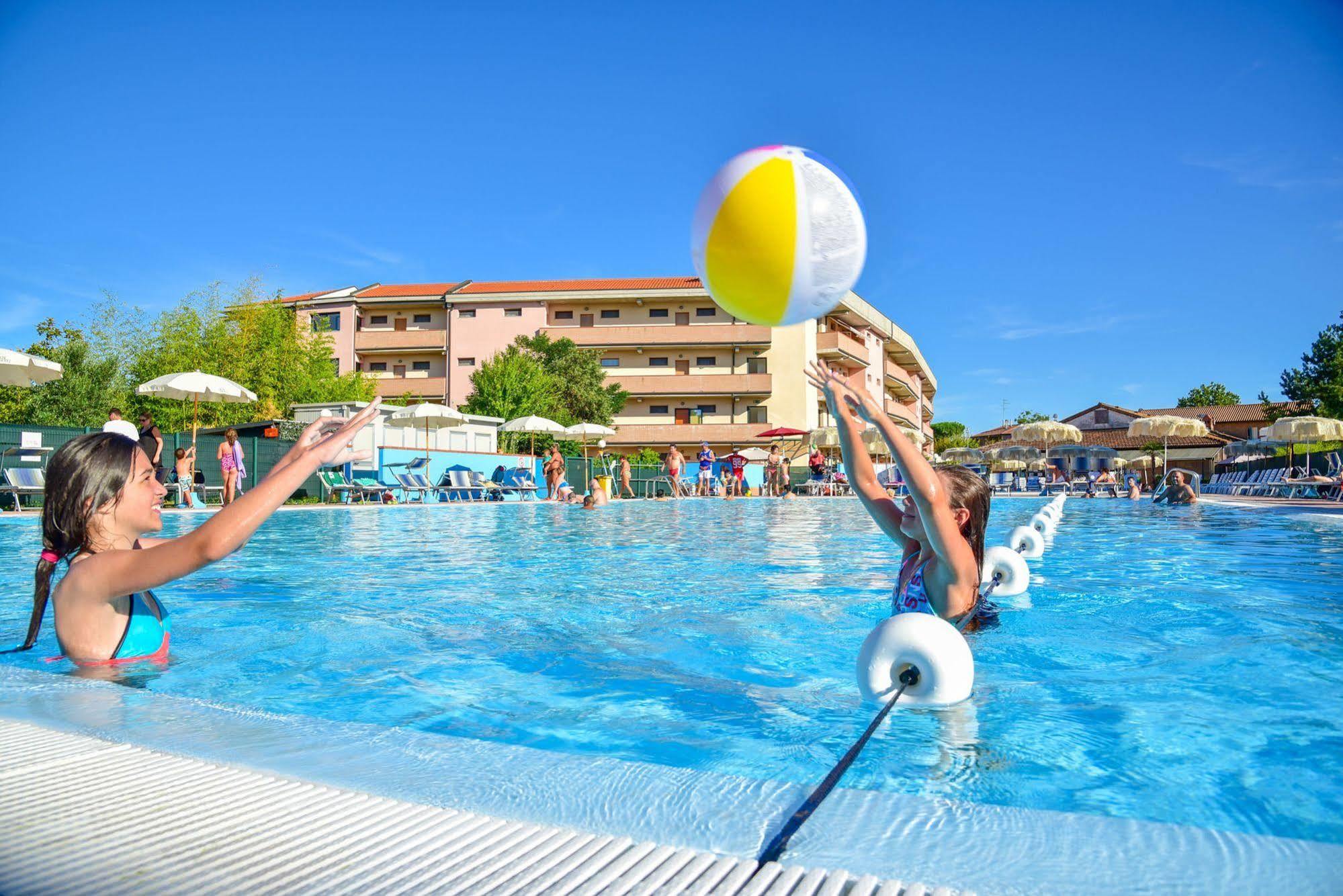 Aparthotel Costa Paradiso リド・アドリアーノ エクステリア 写真